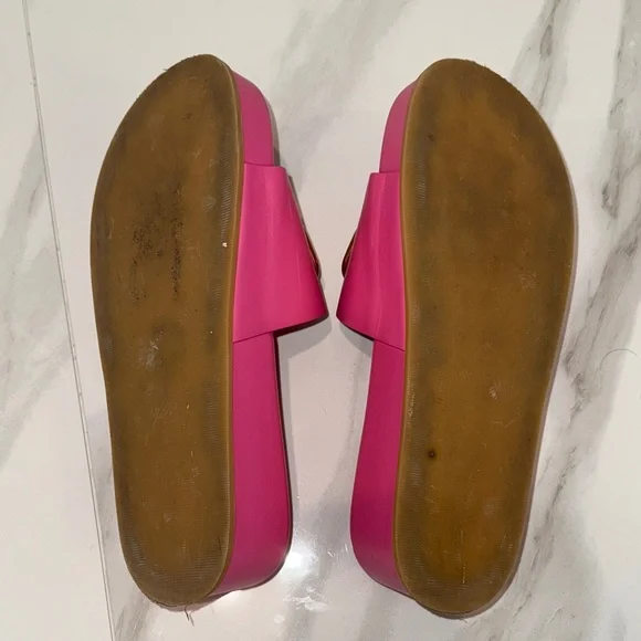 Valentino Fuchsia Sandals with Gold Emblem - Picture 5 of 5